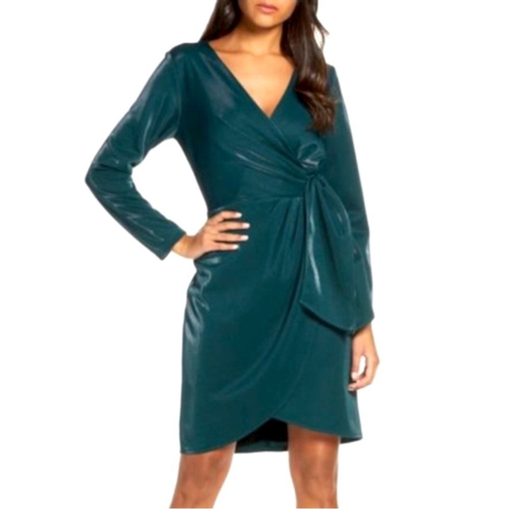 Julia Jordan Dark Green Long Sleeve Wrap Dress